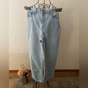 Levi’s High Waisted Straight Jeans